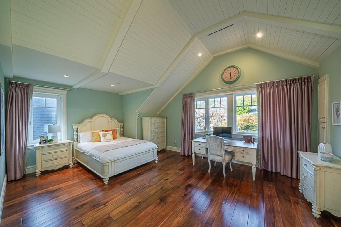 Spacious Cozy House In Vancouver West Rum bild